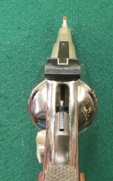 Smith & Wesson Model 29–2 w/4” bbl Nickel finish - 11 of 20
