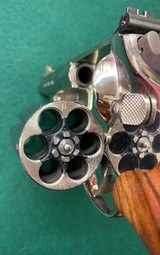 Smith & Wesson Model 29–2 w/4” bbl Nickel finish - 8 of 20