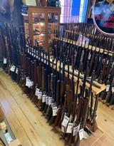 Colt Combat Commander.45 ACP - 15 of 18