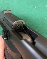 Beretta Cheetah 85 in .380 w/box - 5 of 19