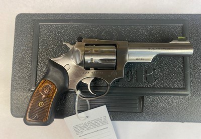 Ruger SP101 in 22 LR 4 inch barrel, eight shot cylinder w/box - Image 1 of 20