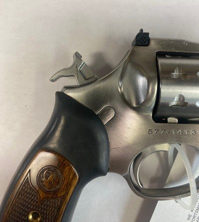 Ruger SP101 in 22 LR 4 inch barrel, eight shot cylinder w/box - Image 12 of 20