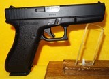 GLOCK 17 (MASS. LEGAL) - 1 of 2