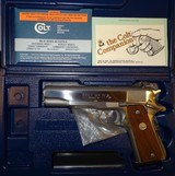 COLT GOVERNMENT MODEL 1911 - 1 of 4