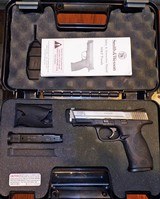 S&W M&P40 - 1 of 3