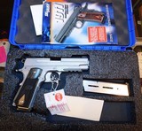 SIG SAUER 1911R CARRY STAINLESS SLITE - 1 of 4