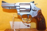 S&W 60-15 (TALO EXCLUSIVE) - 2 of 4
