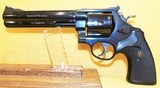 S&W 29-5 44 CLASSIC DX - 2 of 4