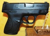 S&W M&P 40 SHIELD - 2 of 3
