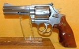 S&W 686 (NO DASH) - 1 of 2