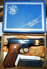 S&W 39 (NO DASH) - 1 of 6