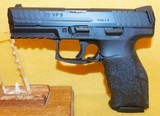 H&K VP9 - 3 of 7