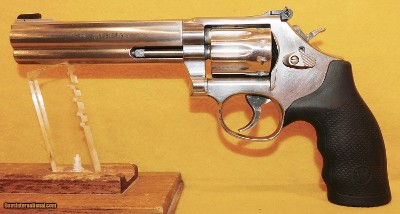 S&W 617-6