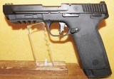 S&W ()NOT FOR SALE IN MASS.) M&P 22 (MAG) - 3 of 6