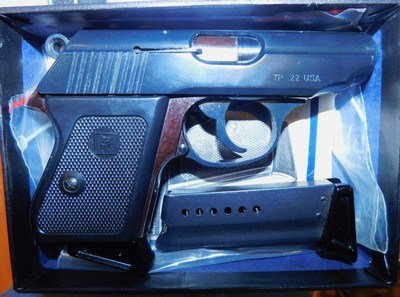 IVER J0HNSON TP22 - Image 1 of 8
