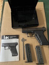 Heckler & Koch P7M8 - 2 of 11