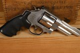 Smith & Wesson 657-4 41 Magnum Mountain Gun S&W Stainless Revolver - 6 of 14