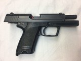 Heckler & Koch USP - .40 S&W - With 3 13-Round Magazines - 2 of 8