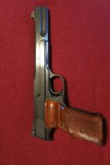SMITH & WESSON MODEL 41
- 3 of 11