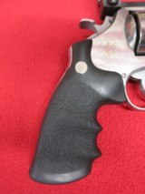 SMITH & WESSON MODEL 629-3 CLASSIC DX - 4 of 15