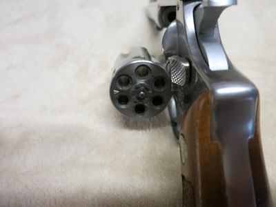 SMITH & WESSON MODEL 63 22/32 KIT GUN - Image 10 of 15