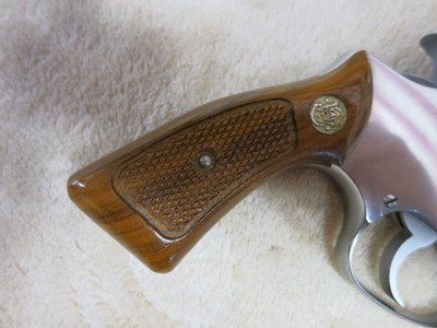 SMITH & WESSON MODEL 63 22/32 KIT GUN - Image 7 of 15