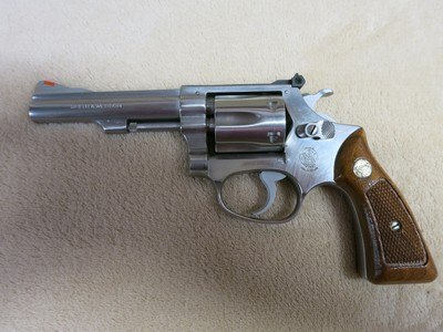 SMITH & WESSON MODEL 63 22/32 KIT GUN - Image 1 of 15