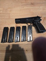 Browning Hi Power .40 S&W - 13 of 13 Browning Hi Power .40 S&W - 13 of 13