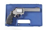 Smith & Wesson 617-2 .22 lr 10 Shot Like New - 1 of 9