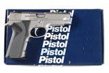 Smith & Wesson 4046 Pistol .40 s&w - 1 of 8