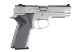 Smith & Wesson 4046 Pistol .40 s&w - 2 of 8