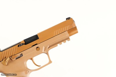 US Issued Sig Sauer M17 Pistol 9mm - Image 4 of 10