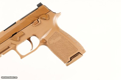 US Issued Sig Sauer M17 Pistol 9mm - Image 8 of 10