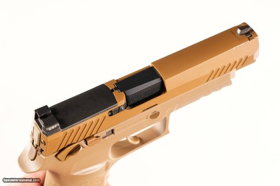 US Issued Sig Sauer M17 Pistol 9mm - Image 3 of 10