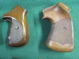 Wholesale Lot of 11 sets Pistol Revolver Grips S&W, Colt, Ruger - 13 of 15