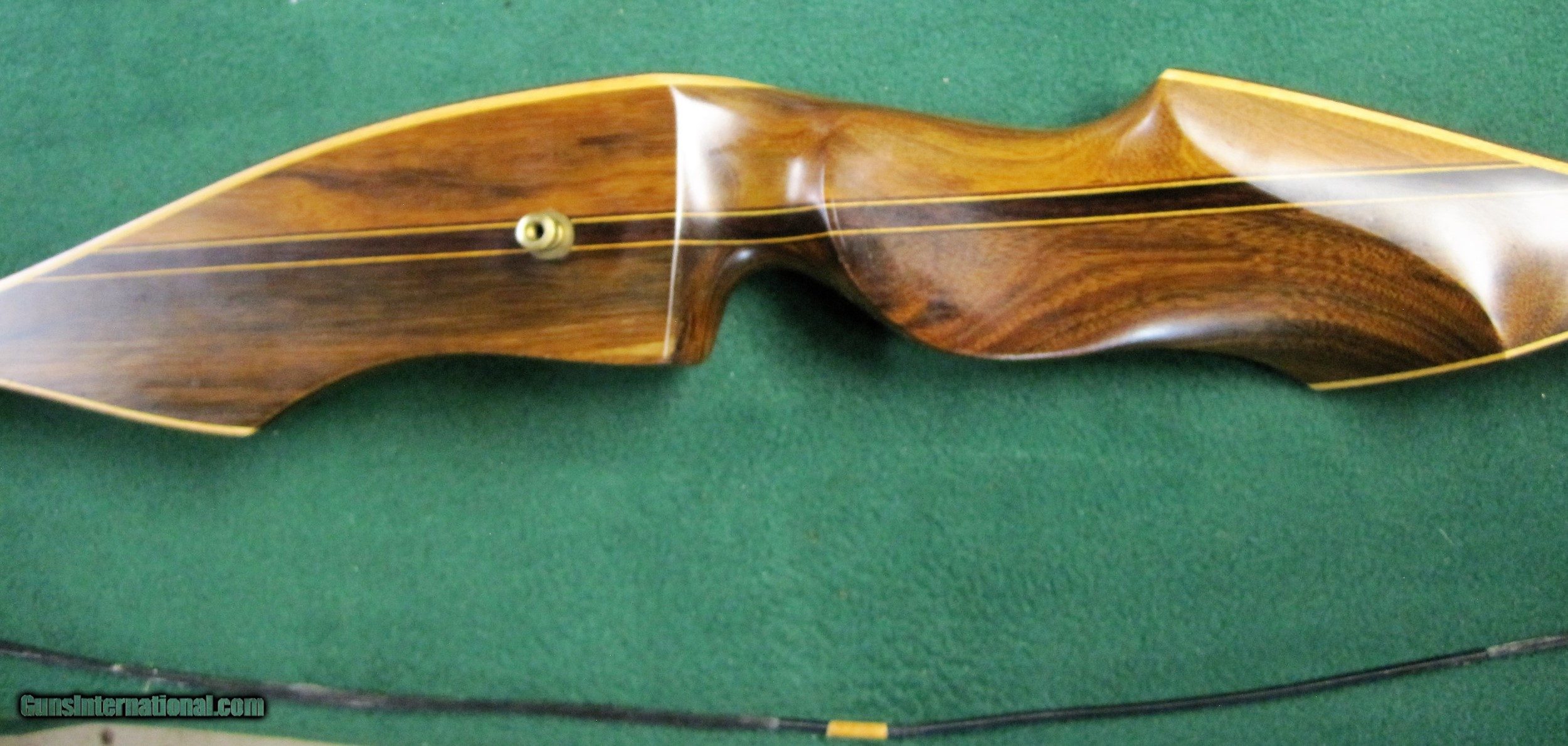 Vintage Doug Kittredge Signature Hunter RECURVE BOW 62" 60 at 28" RH