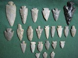 Lot of 24 Arrowheads Indian Native American - 1 of 9