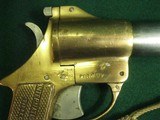 US WWII Era International Flare Signal Co. Flare Pistol - 5 of 12