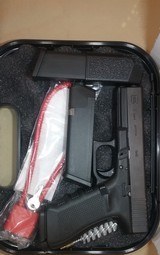 Clock 17 Gen4 9mm pistol - 1 of 14