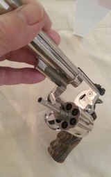 Smith & Wesson 19-4 ,357 magnum - 13 of 16