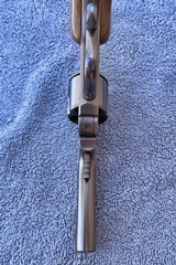 Harrington and Richardson Model 926 (1985) 5-shot revolver 38 S&W - 5 of 15