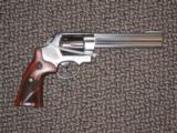 S&W 629 CLASSIC 6-1/2-INCH/.44 MAG.... AGRESSIVE PRICING!!!! - 4 of 4