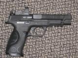 S&W M&P-9 C.O.R.E. PRO SERIES PISTOL WITH FAST FIRE SIGHT... AGRESSIVE PRICING!!!!!! - 4 of 5