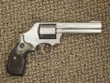 S&W MODEL 686 REVOLVER WITH 5-INCH 7-SHOT .357 MAGNUM
- 3 of 5
