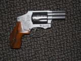 S&W MODEL 640 FACTORY ENGRAVED .357 MAGNUM REVOLVER - 7 of 8