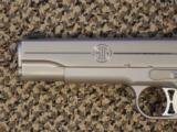 SIG SAUER 1911 SUPER TARGET .45 ACP - 1 of 7