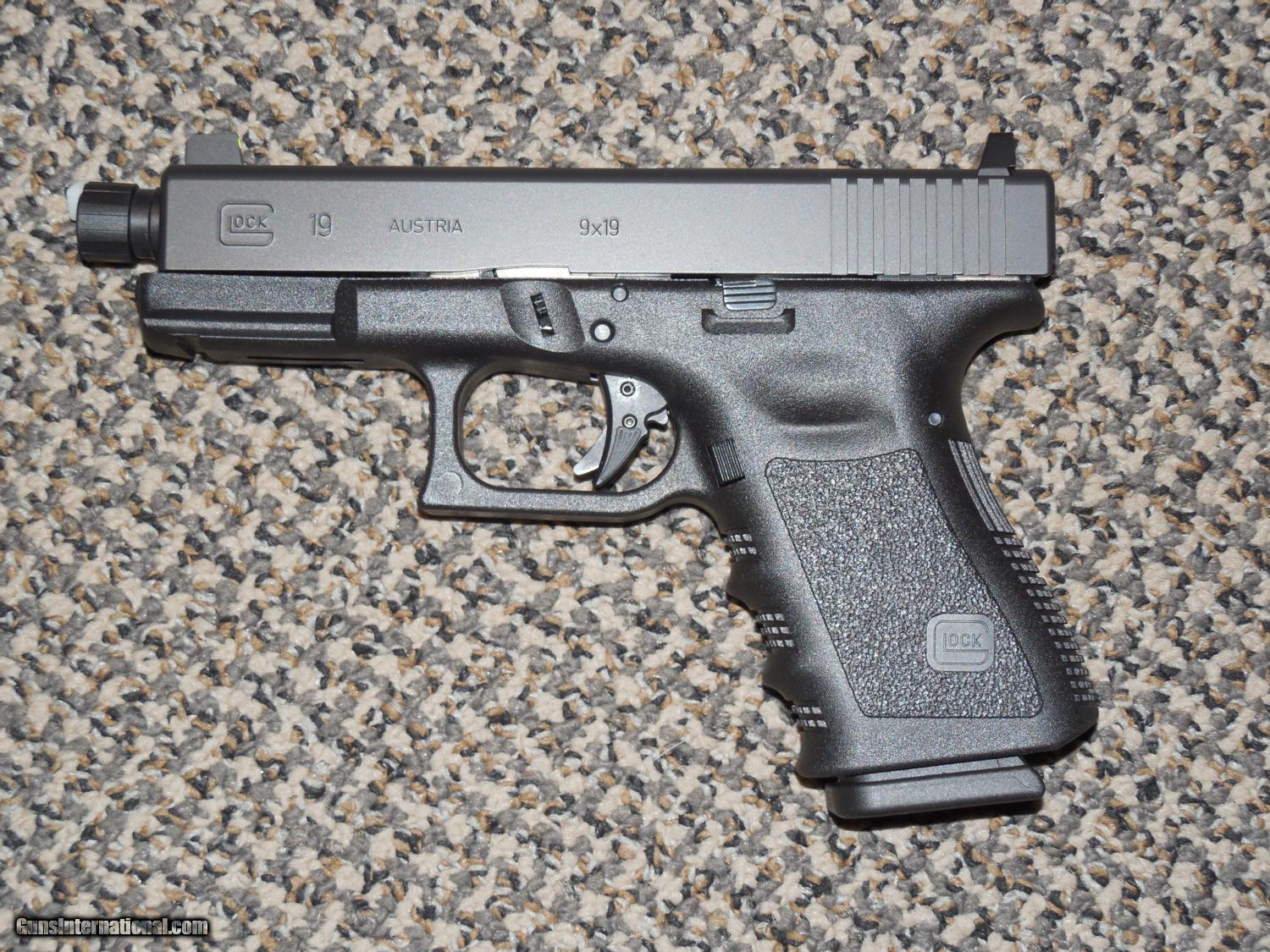 GLOCK MODEL 19 SUPPRESSOR-READY WITH THREADED BARREL AND HIGH SIGHTS ...