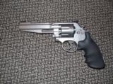 Here's a new S&W MODEL 986 FIVE-INCH 7-SHOT 9 MM SLAB-SIDE REVOLVER - 4 of 7