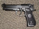 Beretta 92A1 PISTOL IN 9 MM WITH RAIL SYSTEM AND THREE 17-ROUND MAGAZINES - 1 of 5