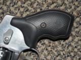 S&W MODEL 640 "PRO SERIES" .357 MAGNUM REVOLVER WITH FLUTED BARREL AND NIGHT SIGHTS - 4 of 7